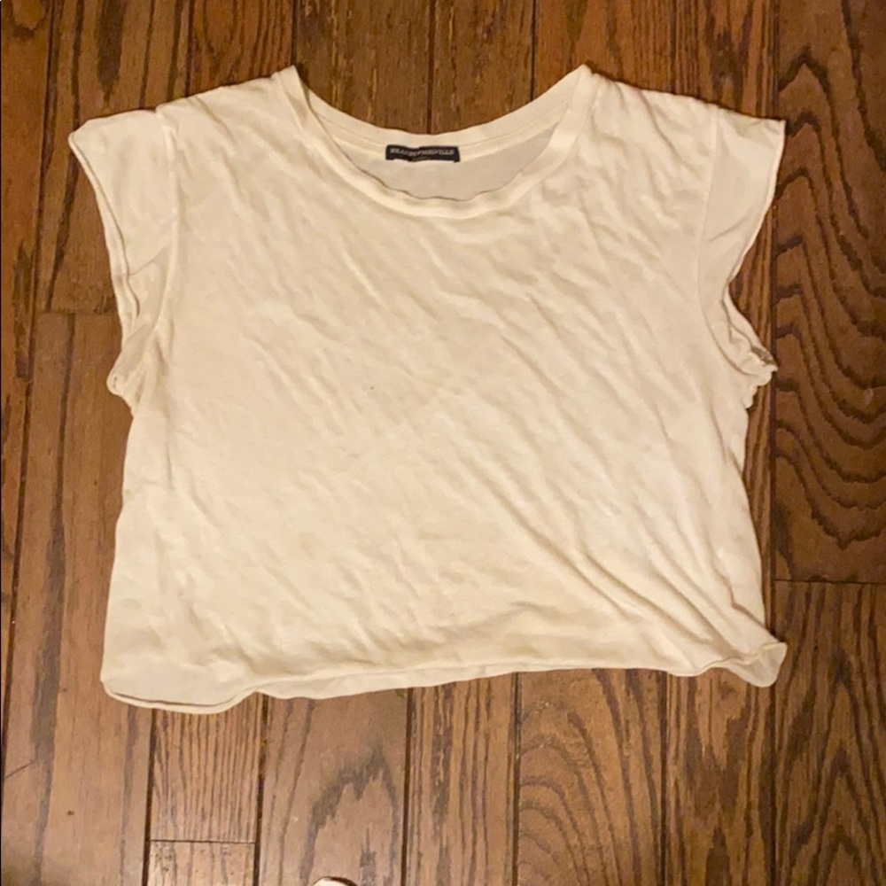 Brandy Melville t-shirt